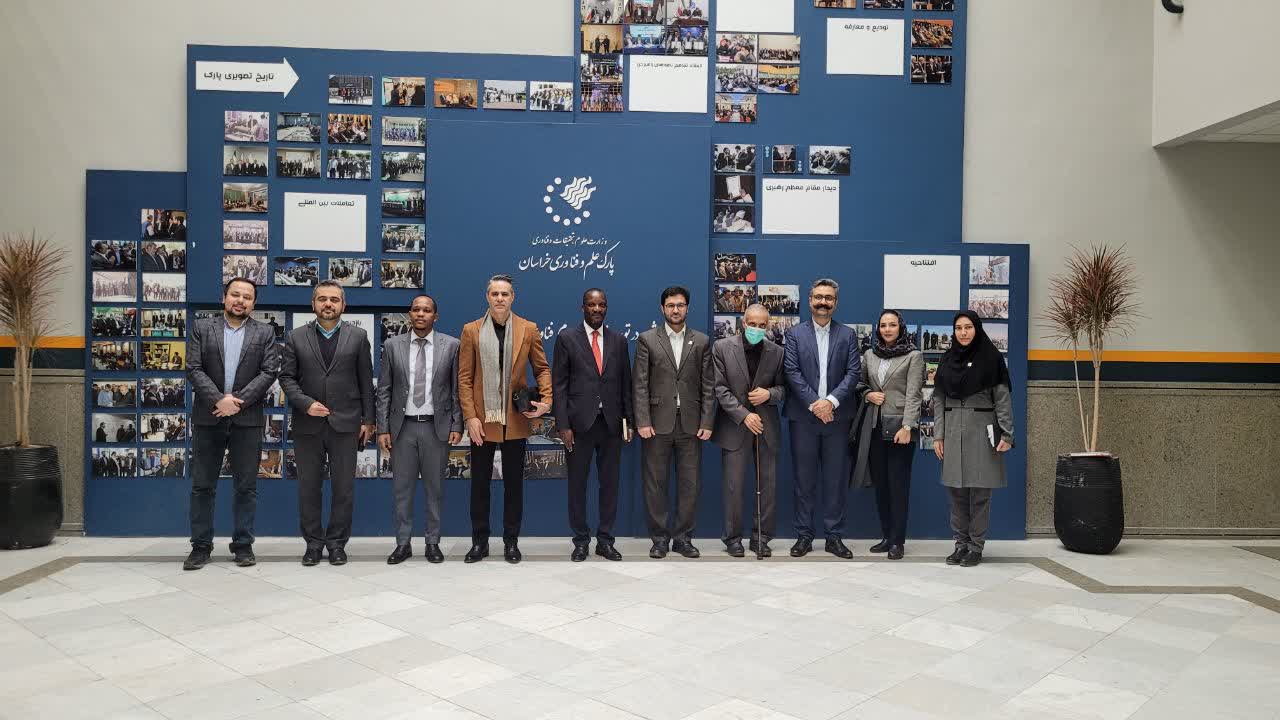 بازدید اسکار جاستر دوله، سفیر اوگاندا از پارک علم و فناوری خراسان